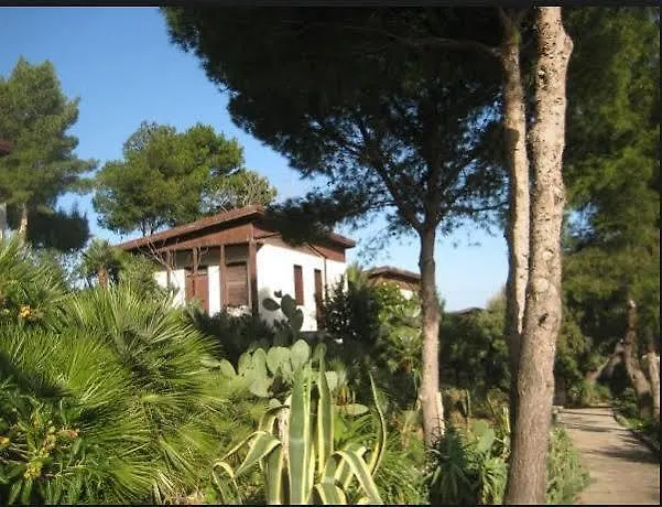 فندق سيفراكافالو Hostel Palermo Baia Del Corallo إيطاليا